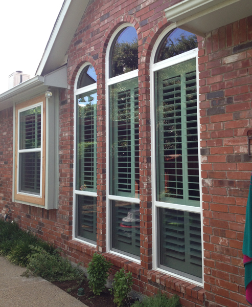 Vinyl windows can be made as casement windows which swing out and have the screen on the inside.