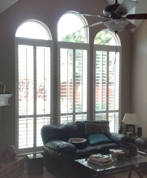 Vinyl windows with grids between the glass in North Dallas