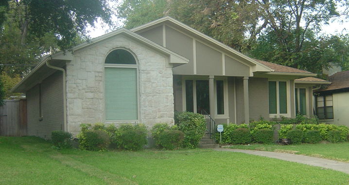 Vinyl picture windows and casement replacement windows