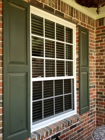 Simulated Divided Lite Grids on Vinyl Windows